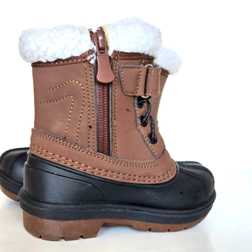 Cat & Jack size 6 Toddler Snow Boots